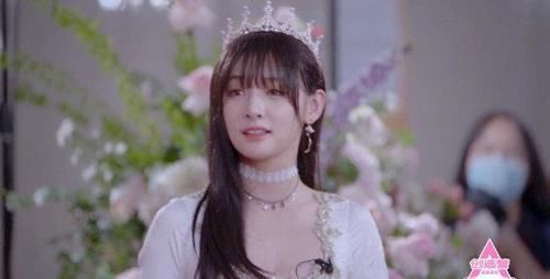  造型|《创造营2020》晚会造型曝光，陈卓璇挑战洛丽塔，希林娜依高女王范十足