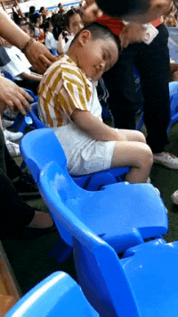 表演|搞笑GIF:看孩子们的表演,真是太有激情了!