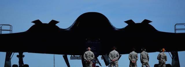  时间|一细节决定美国下一代战略轰炸机B-21快服役了，时间已确定！