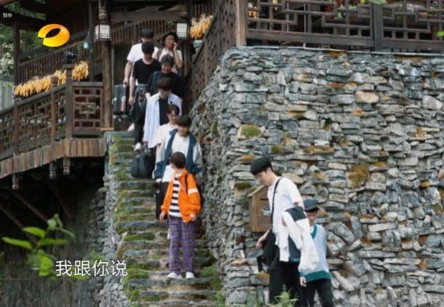 黄老师|当小鲜肉们走的时候,只有一人主动抱了黄磊,他是谁