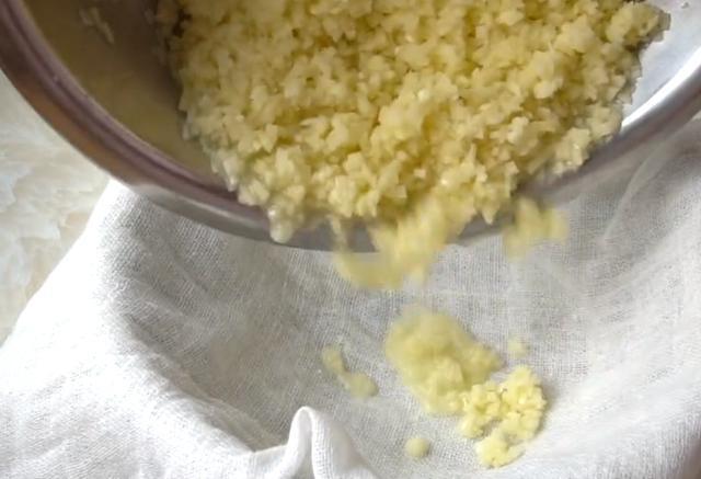  小吃|土豆从小吃到大，这吃法还是第一次见，不炒不炖，鲜嫩多汁不油腻