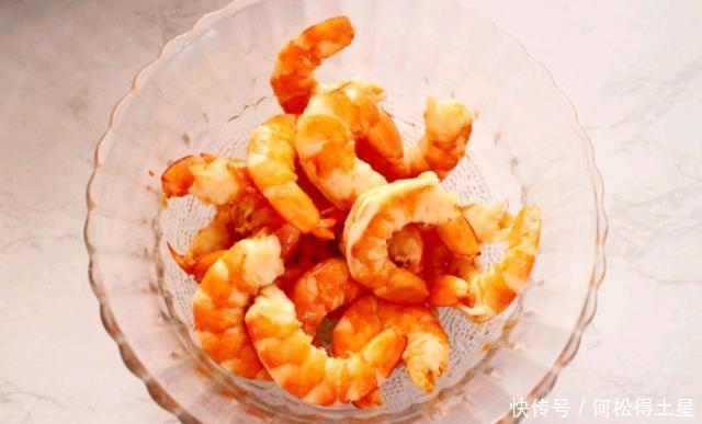  汤汁|炎炎夏日，试试这道吮指凉拌菜，汤汁都没剩，真好吃