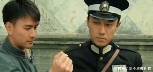 至今|“军人专业户”王新:于和伟的最佳损友,出道23年至今不温不火