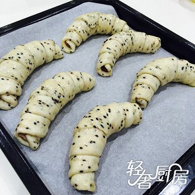 后我们|黑芝麻培根可颂角