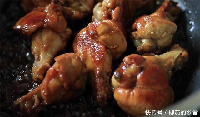 放油|鸡腿这样做才好吃,不放油不放水,简单焖一锅酱烧鸡腿不够吃