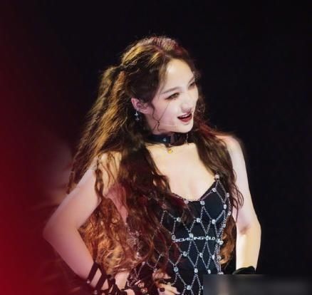 乘风破浪|《乘风破浪》五公个人solo成绩曝光,万茜未战先赢,阿朵避重就轻