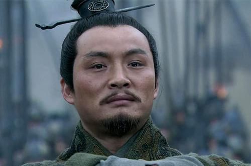 官职|街亭之战后,诸葛亮从丞相自贬官职为右将军,为何说是自贬三级?