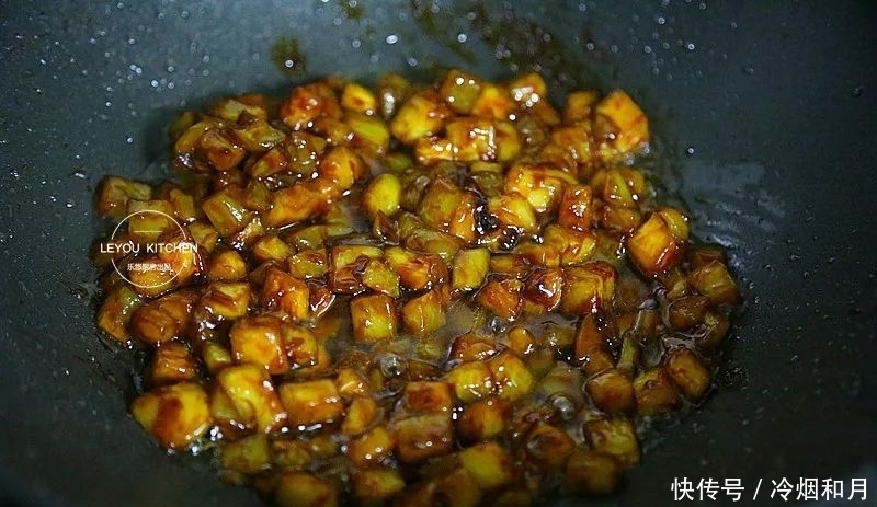 茄子|纯素馅大包子,比肉馅的汤汁丰富,吃着更香