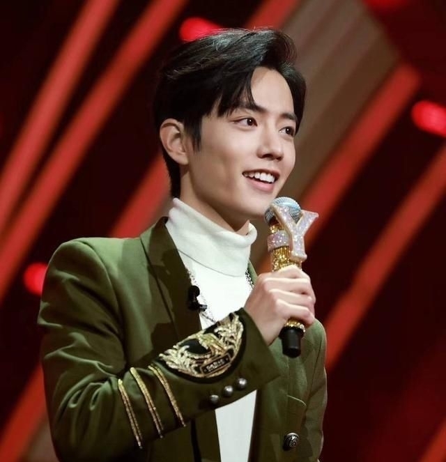  东方|《东方卫视》宣传片三次提及肖战，来看舞台上的百变肖战