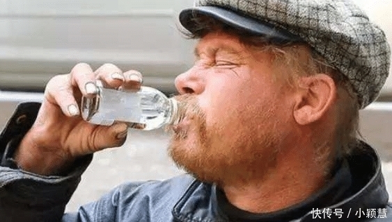 摇头|俄罗斯的“硬核”下酒菜,东北爷们看了都摇头:无福消受