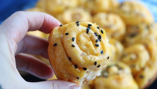 馒头|西红柿鸡蛋别炒着吃了,新吃法隔三差五就做,比馒头油条受欢迎