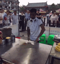  真快|搞笑GIF：猫星人瞬间变美瞳，变得真快啊