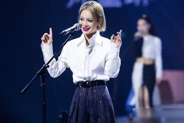 李小璐|《浪姐》成团夜清一色男嘉宾,网友抵制为何拒绝李小璐请陈赫