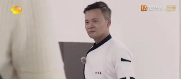  颖上|赵丽颖上《中餐厅》为什么有这么多风波？