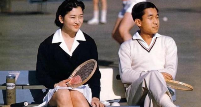 岁才|她是日本最美皇后，倾城容颜换来60年牢笼生活，75岁才说出实情