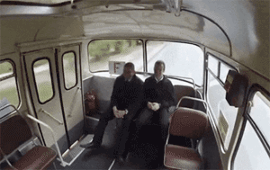  确认|搞笑GIF：确认过眼神，是想啄的人