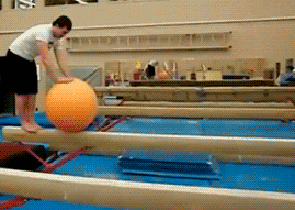 光脚|搞笑GIF:光脚的不怕穿鞋的,真心凭真本事吃饭