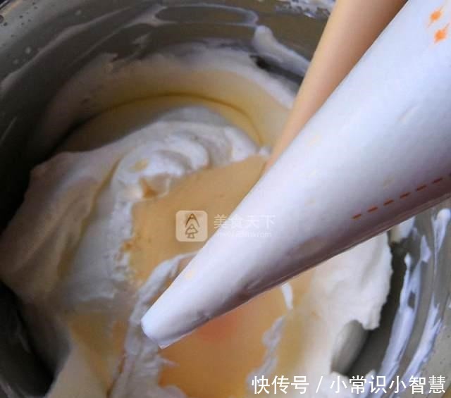 简单|草莓千层蛋糕，一口锅就能做，做法简单，营养美味！