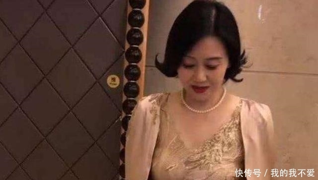 风头|“冻龄婆婆”走红,气场碾压新娘抢足风头,有了面子却尴尬了儿媳