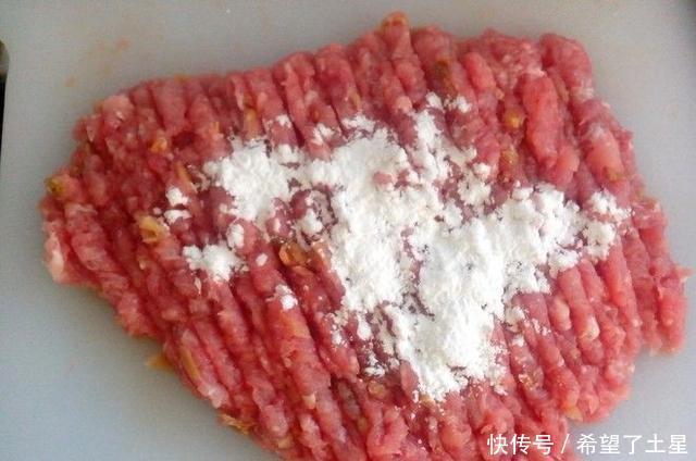  多汁|鲜贝玉子蒸肉饼肉质嫩滑多汁，爽滑可口吃不腻，比饭店的还好吃