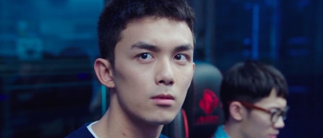  内定冠军|《穿越火线》剧情凌乱，30岁鹿晗皱纹明显，吴磊演技也差了