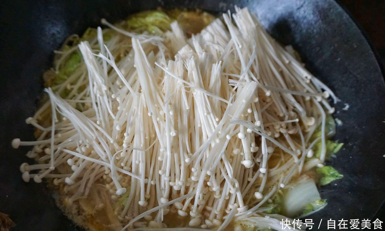 牛高汤|这锅酸菜鱼太好吃了,只用一种汤汁调味,煮了一大锅两人还不够吃