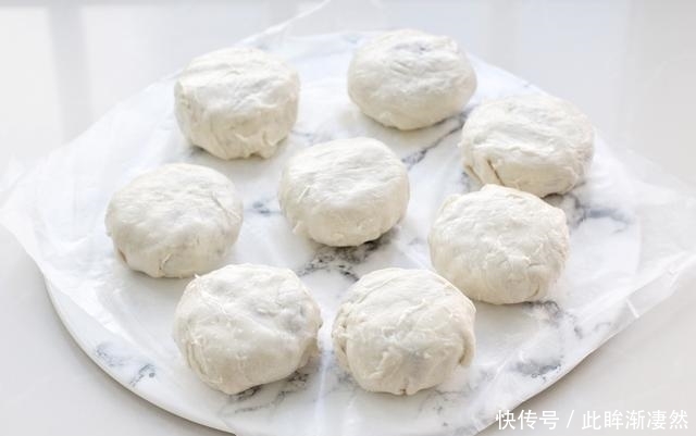 吃法|解锁手抓饼新吃法,包入紫薯馅,外皮酥脆内馅香甜,简单零失败!