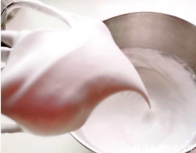  蛋糕|戚风蛋糕，细腻绵润，新手也能轻松学会