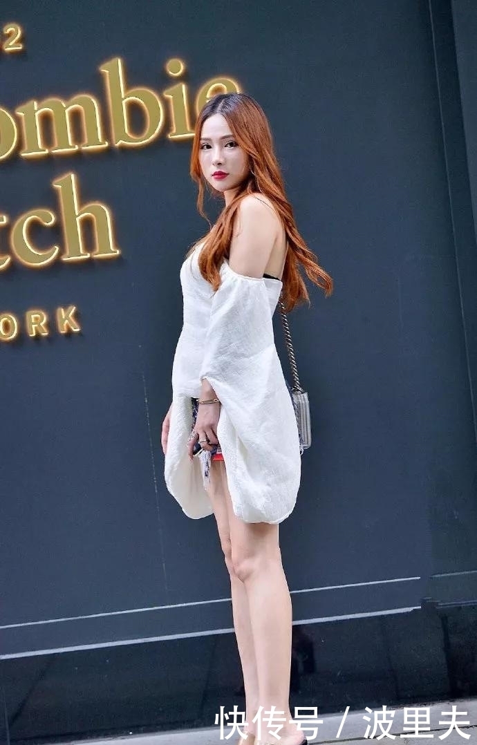 凉鞋|美女脚上搭配一双高跟凉鞋,让她性感美丽的同时充满时尚的魅力