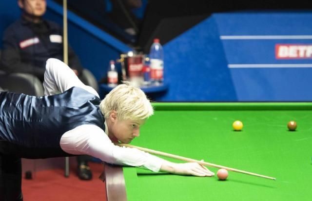 溃败|斯诺克世锦赛首个大冷门!12号种子8-10溃败出局,16强已诞生8人