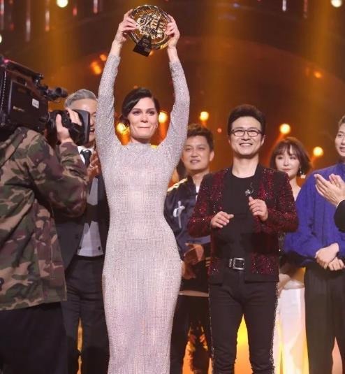 从羽泉|《我是歌手》播到今年,从羽泉到华晨宇,总共8个冠军你服谁