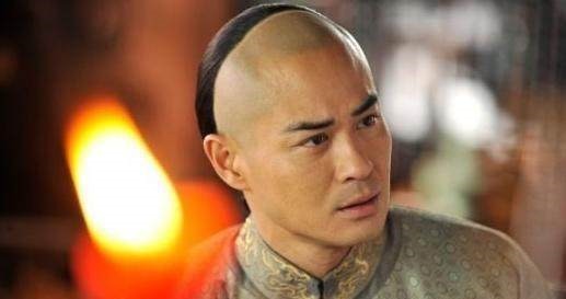 喉咙|这个皇子是卡在康熙帝喉咙的一根刺，最终因为两只老鹰被拔除