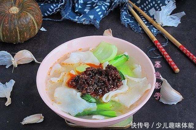 真不|看60岁阿姨的晚餐,真不淡定,几十年不变,就喜欢吃这啊!