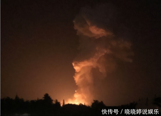  晒出|“四川鞭炮厂深夜爆炸”事件！网友晒出家里被波及瞬间，太揪心