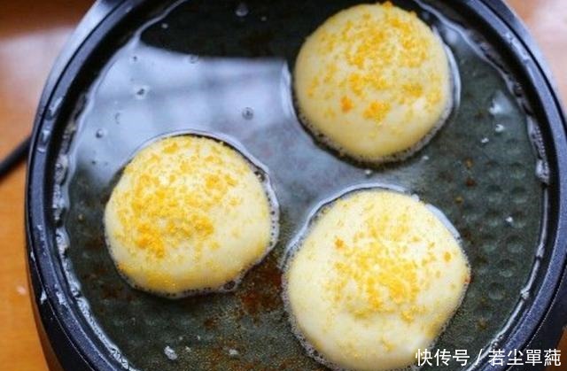 面团|全程详细讲解做面包,不用烤箱也能做,外皮酥脆里面软绵