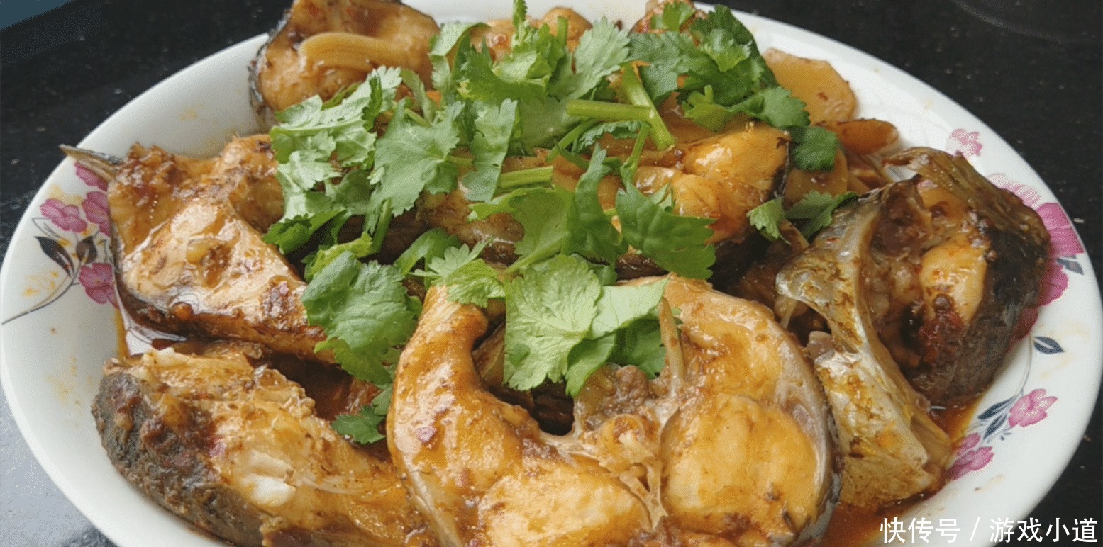 一滴水|3斤草鱼这样做吃着真过瘾,不煎不炸不加一滴水,嫩滑好吃无腥味