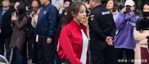 新成员|《极限挑战》签约仪式,热巴退出成定局?3条合约是毁节目啊