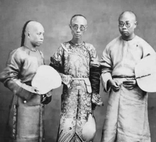 组织|清朝“八旗旗主”有何来头?为何连乾隆的宠臣和珅见了也要下跪磕头