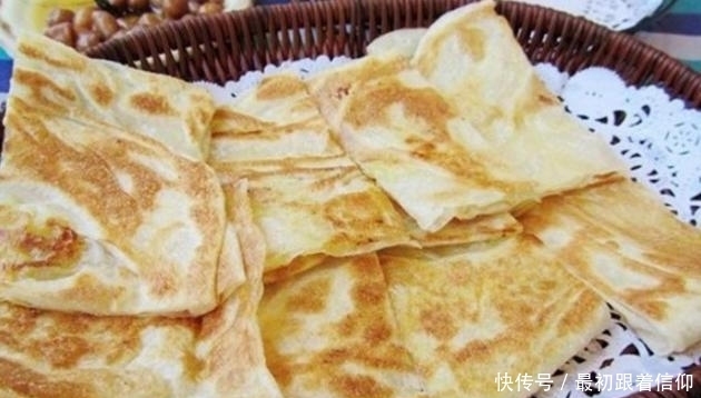 倒入|美食优选:奶油芋香南瓜、韭黄炒鸡蛋、榴莲薄饼、香焖猪耳的做法