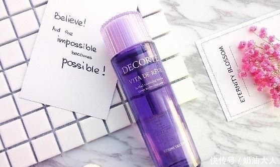  皮肤|这款神仙级别的爽肤水，美白补水让你肌肤换季不躁动，水嫩又白皙