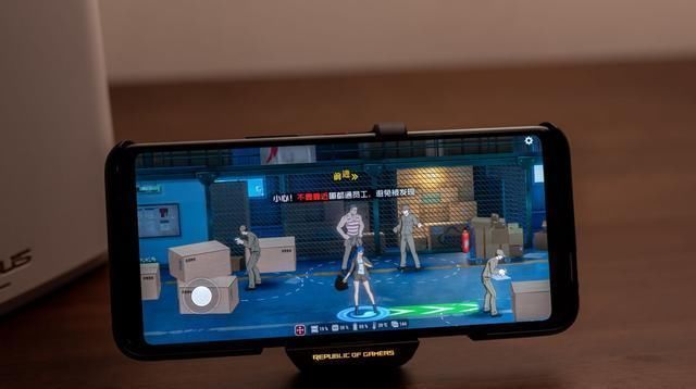  快速|270Hz采样率+144Hz刷新的新电竞手游利器ROG游戏手机3快速体验