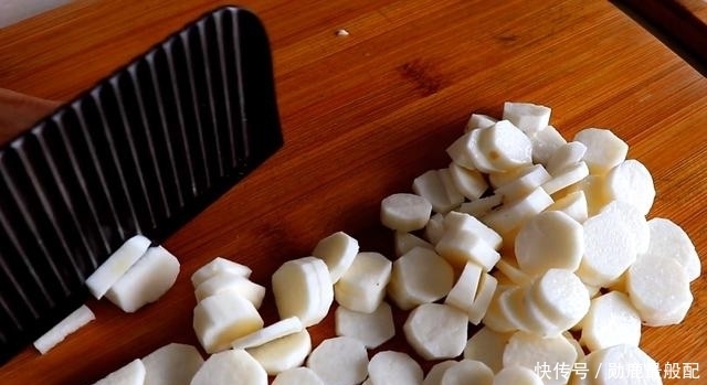 苹果|2个苹果,3根山药,教你最好吃做法,香甜软糯,比大鱼大肉都香