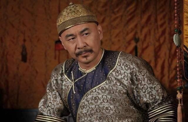 年羹尧|同样是汉族出身，岳钟琪的权力不比年羹尧小，为何雍正却放过了他