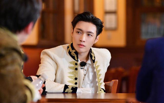 极限男团|张艺兴为何离开《极挑》除了自身行程满,还有个原因跟邓伦有关