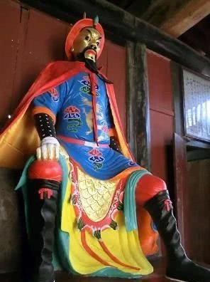  和张献忠|明末双雄的恩怨纠葛：李自成骑驴奔逃六百里，张献忠为何自暴自弃