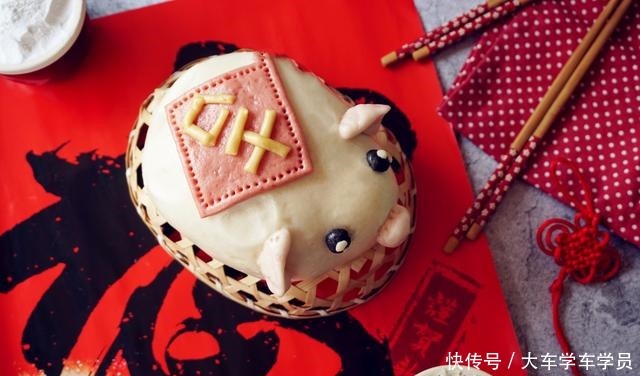 粉色面团|详细教你做出抖音里很火的母子猪馒头,让你新年红遍朋友圈!