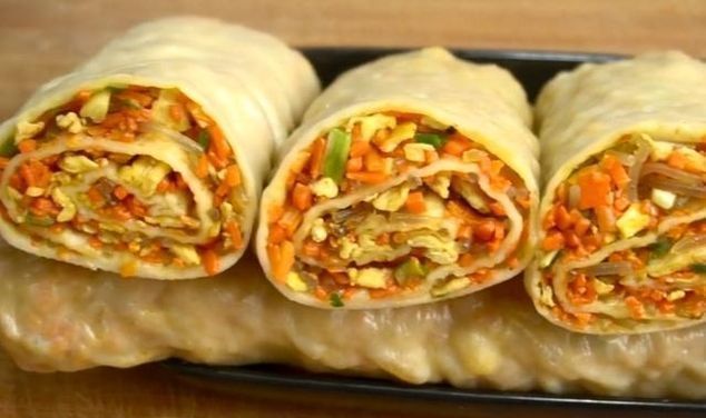 馅料|胡萝卜这吃法真过瘾,不烫面不发面,层层包着馅料,比包子还香
