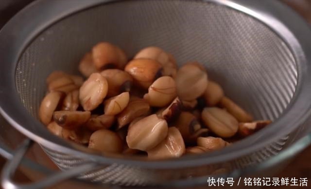 糕点|糕点里的“莲蓉”是个啥吃了这么久中秋月饼，才知道是它……