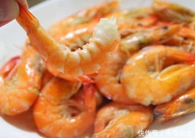 味道鲜美|如何使虾的味道鲜美而不腥加两种调味料,一盘不够