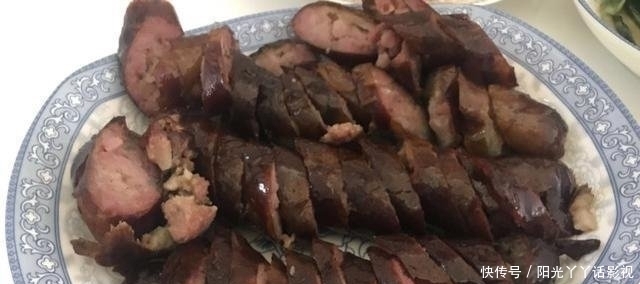  上桌|邻居请我去吃饭, 一上桌, 我就傻眼了, 有这样请吃饭的么